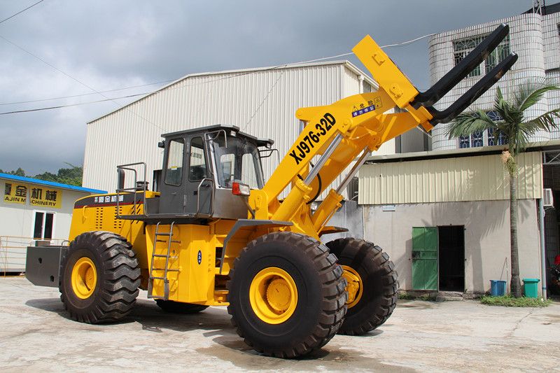 45噸廈金機械叉裝車 重載先鋒，高效物料搬運解決方案